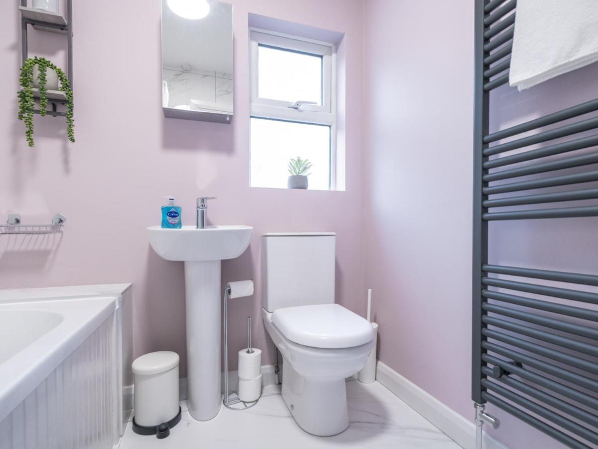 Pass The Keys 58 Lw Ave Stunning 2Br Terrace Top Location Lots Nearby Belfast Exterior photo